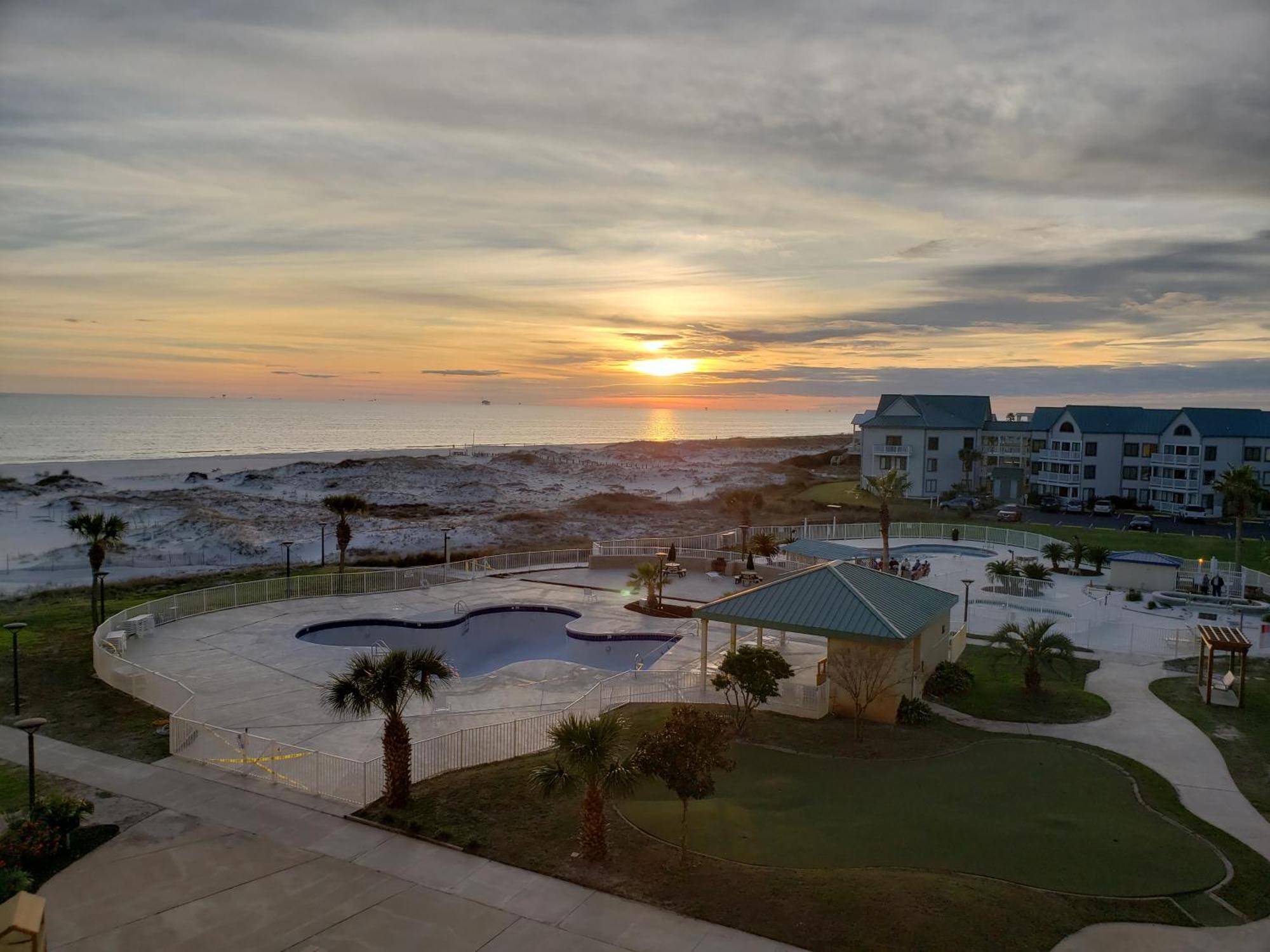 Gulf Highlands Getaway With 7 Pools And Beach Access กัลฟ์ชอร์ส ภายนอก รูปภาพ